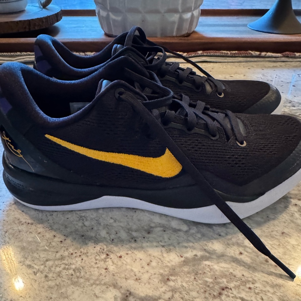 Like new Kobe Mamba Fury